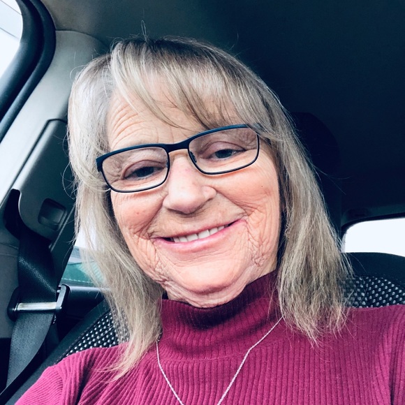 Meet your Posher, Sharon - Picture 1 of 1